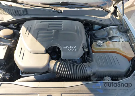 2011 Chrysler 300 z USA, uszkodzony, nr VIN 2C3CA5CG2BH537875